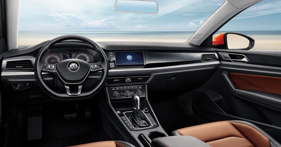 Торпедо Volkswagen Gran Lavida 2018 года  (фото 11 из 15)
